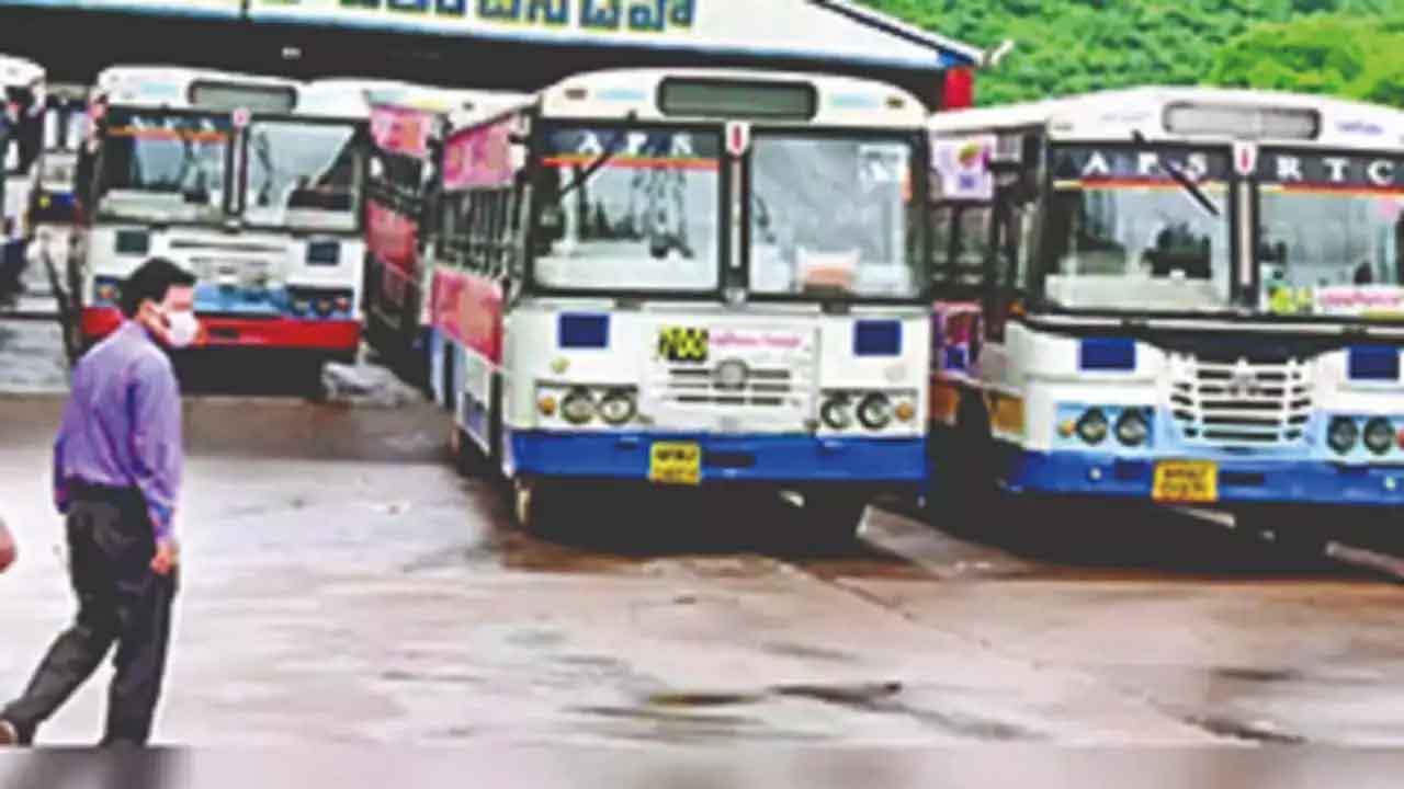 TSRTC | ఇవాల్టి నుంచి బస్సులు ఎక్కేవాళ్లకు ఆర్టీసీ బంపరాఫర్