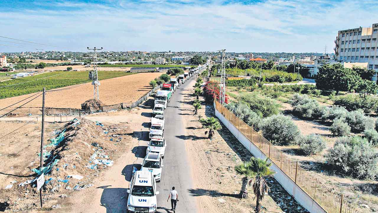 గాజాకు సాయం కోసం తెరచుకున్న ఈజిప్ట్‌ సరిహద్దులు