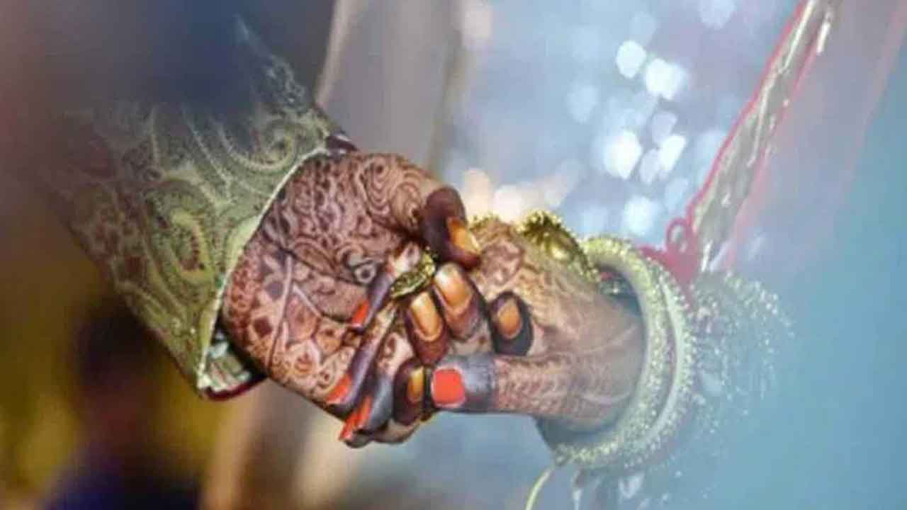 Viral News | శుభలగ్నం సీన్ రిపీట్.. 5 లక్షల కోసం భర్తను అమ్మేసిన భార్య