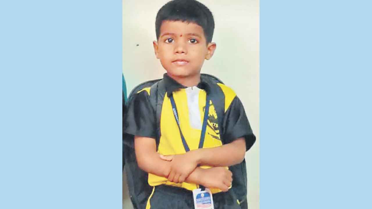 Ramanthapur | హోంవర్క్‌ చేయలేదని పలకతో కొట్టిన టీచర్‌.. యూకేజీ చిన్నారి మృతి