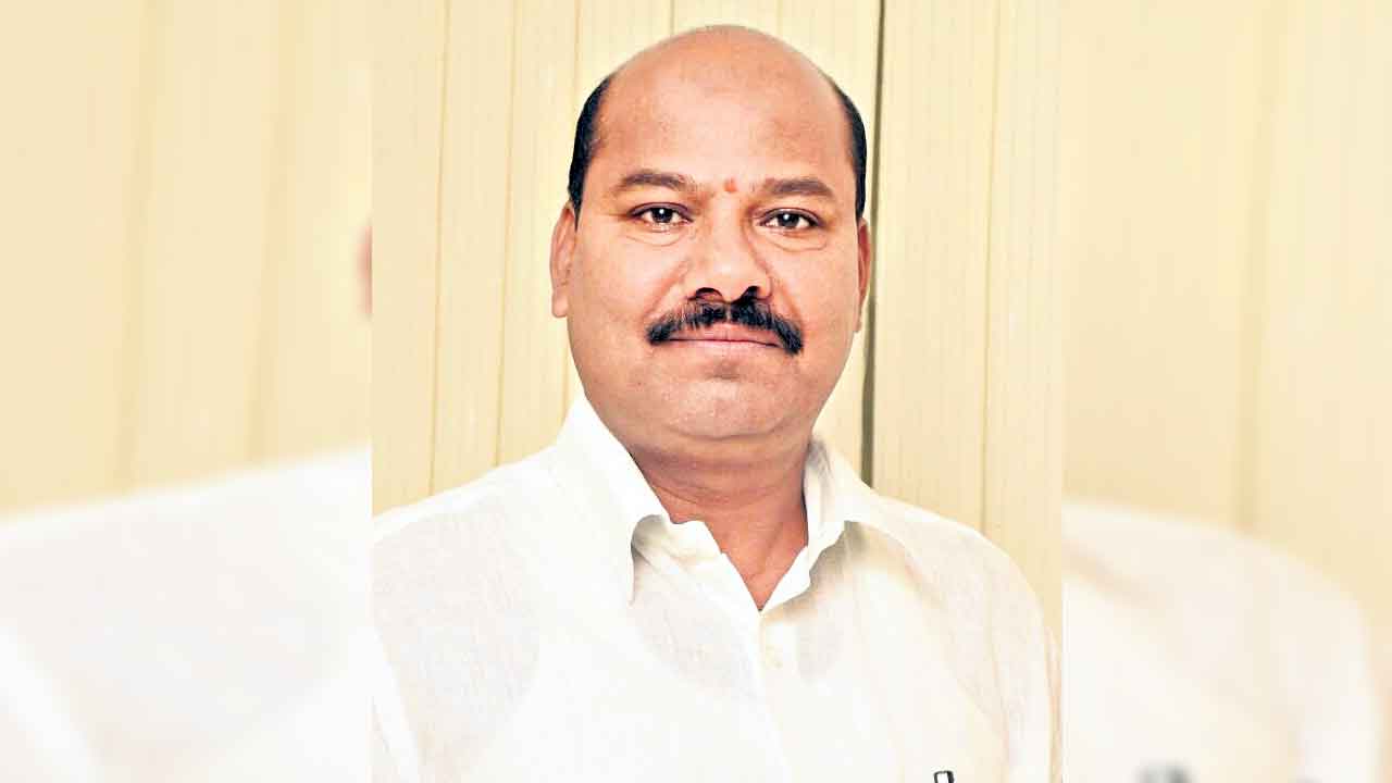 బీఆర్ఎస్లోకి టీఎన్జీవో అధ్యక్షుడు మామిళ్ల