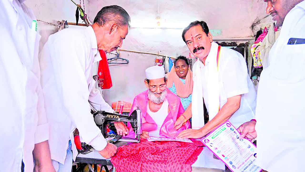 కాంగ్రెస్‌కు వారెంటీ.. పథకాలకు గ్యారెంటీ లేదు