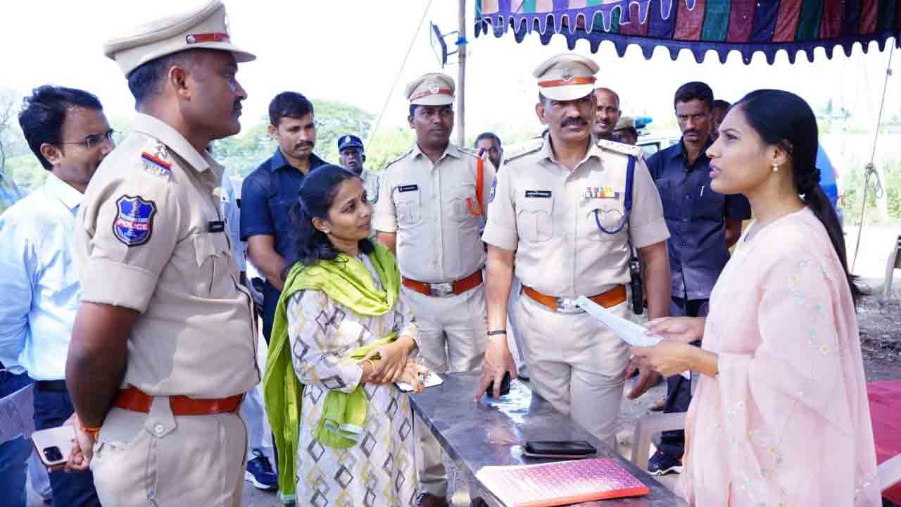 వాహన తనిఖీలు పకడ్బందీగా చేపట్టాలి