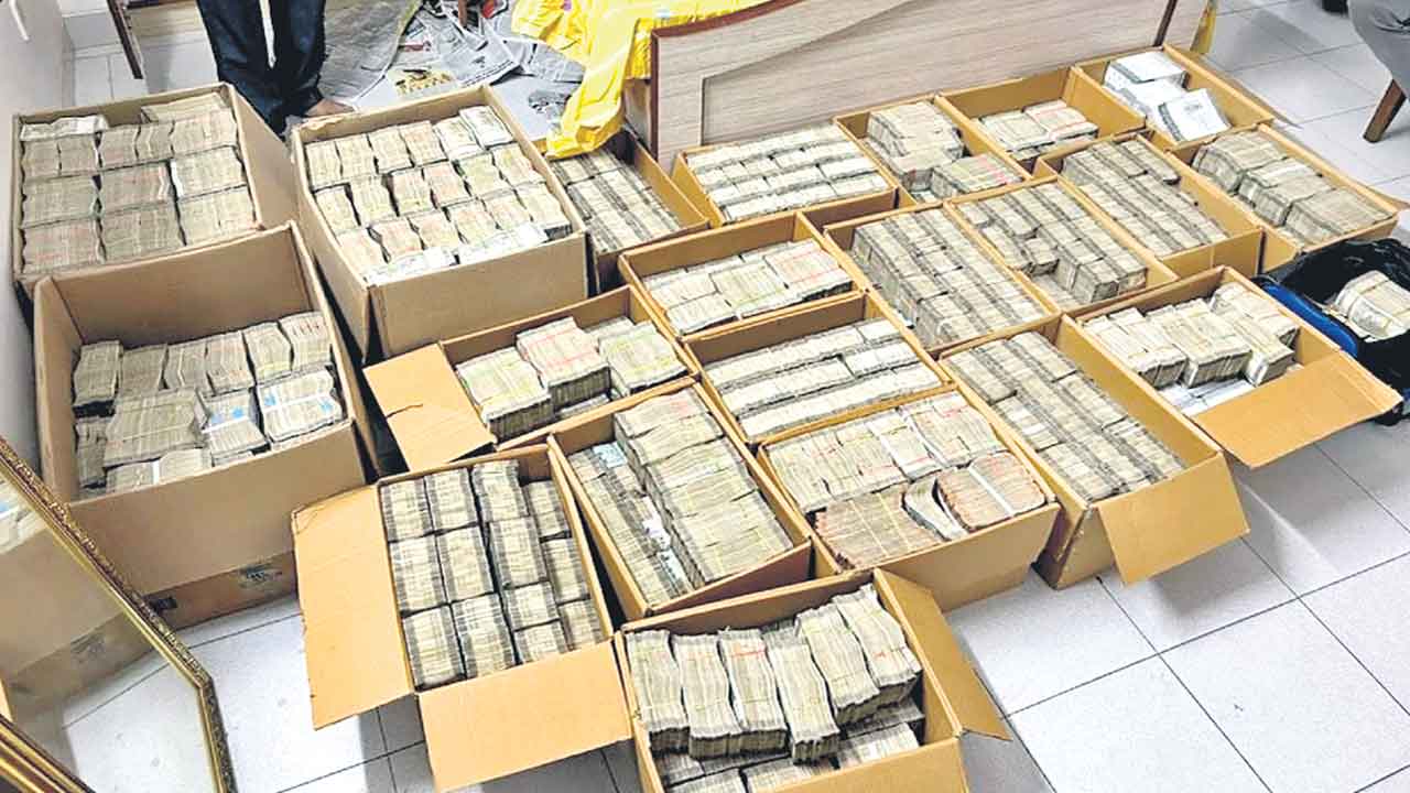 Congress |  90 కాదు 1000 కోట్లు.. 5 రాష్ర్టాల ఎన్నికల్లో పంపిణీకి కర్ణాటక సర్కారుకు లక్ష్యాన్ని నిర్దేశించిన కాంగ్రెస్‌!