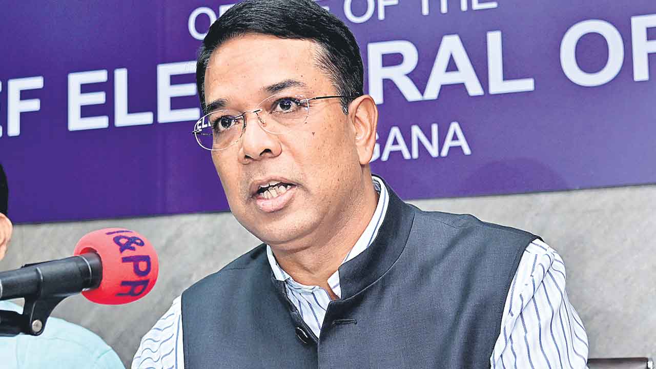 సంపూర్ణంగా లేని నామినేషన్లకు నోటీసు