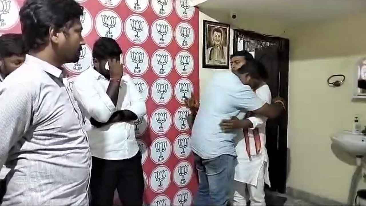 బీజేపీలో అసంతృప్తి సెగలు