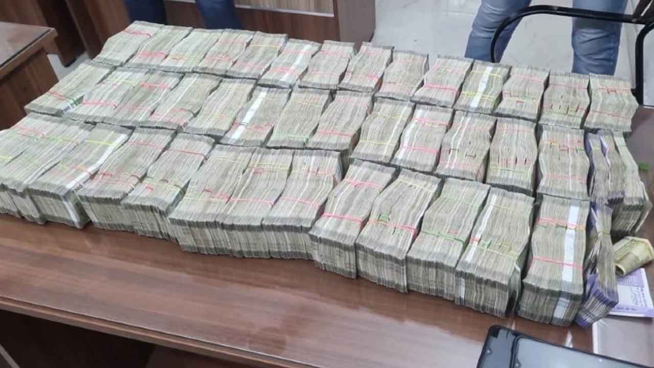 93.90 లక్షలు స్వాధీనం