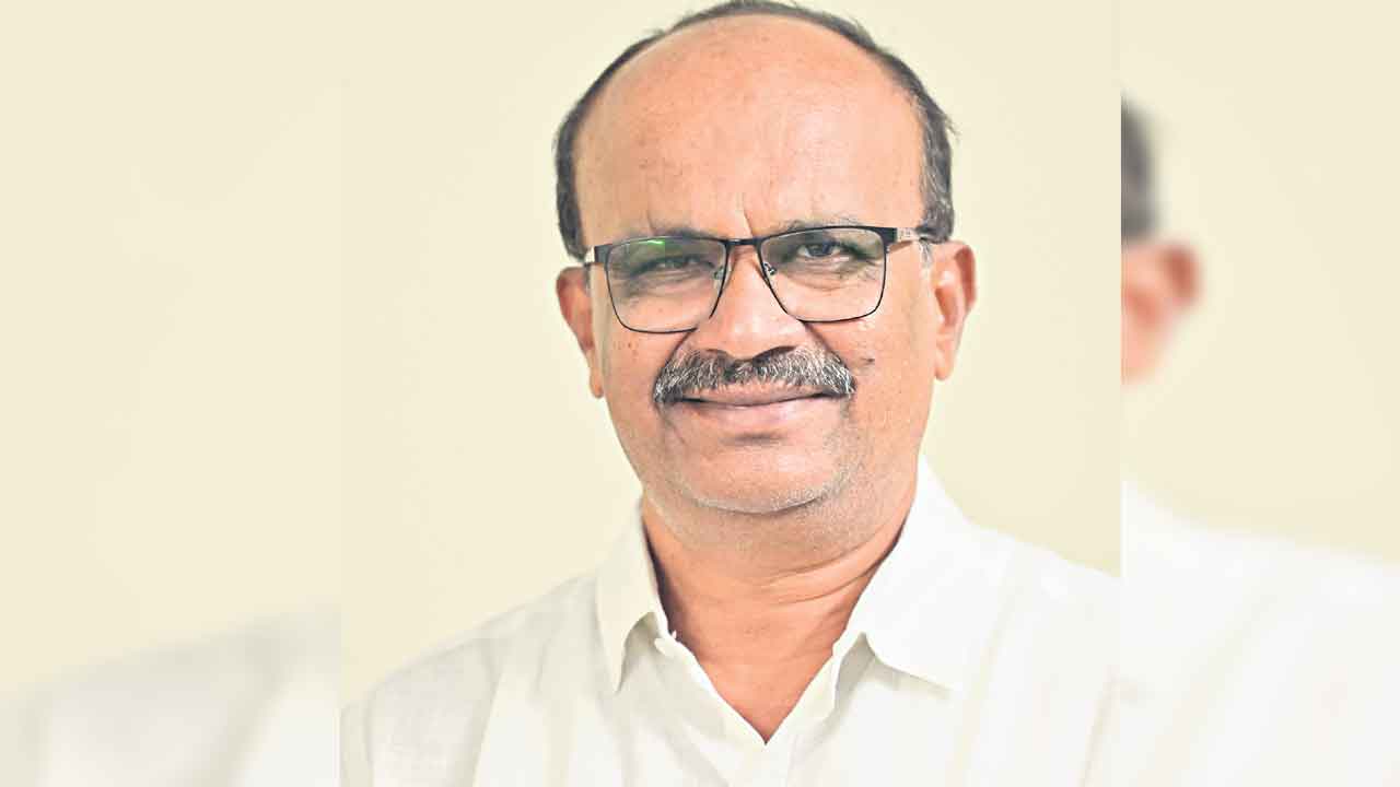 దళిత బాంధవుడు..