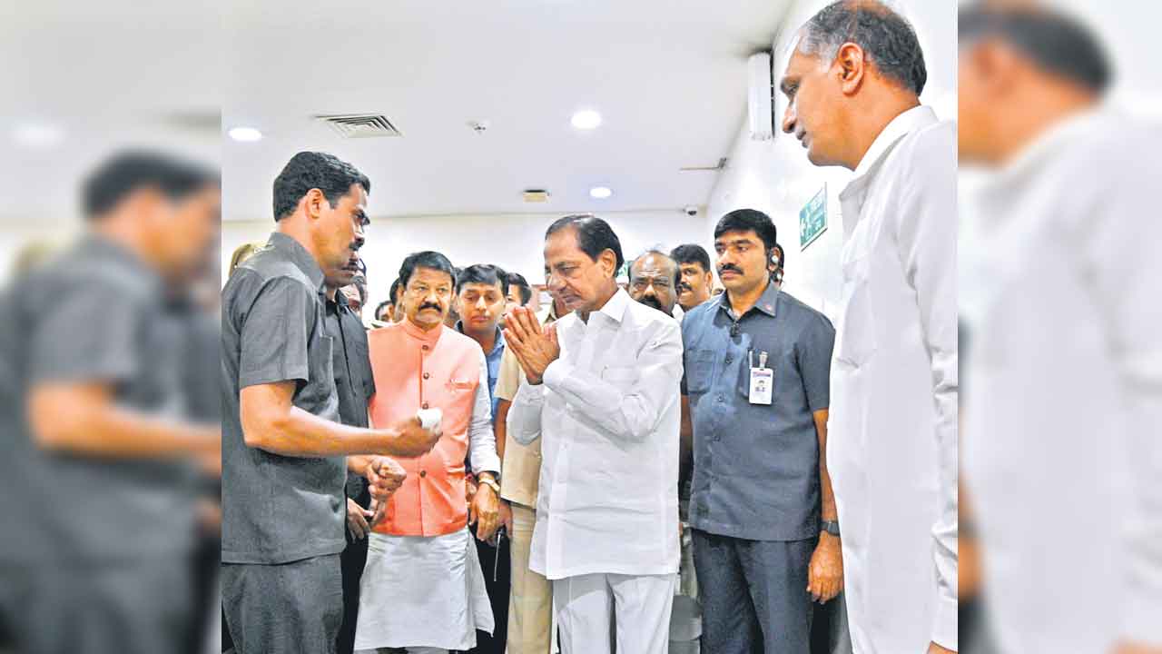 Kota Prabhakar Reddy |తల్లడిల్లిన ఉక్కు గుండె.. కొత్త ప్రభాకర్‌రెడ్డిపై దాడితో కేసీఆర్‌ దిగ్భ్రాంతి