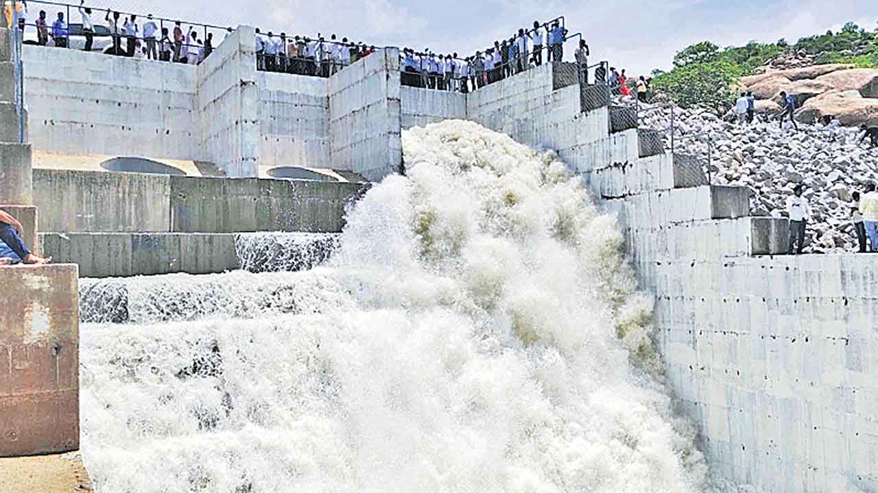 తొమ్మిదేండ్లలో రూ. 9,076 కోట్లు