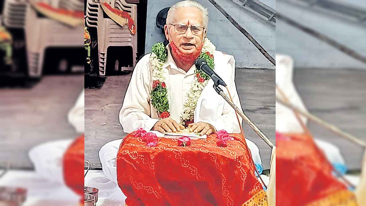 ప్రముఖ పద్యకవి జీవీ కృష్ణమూర్తి కన్నుమూత