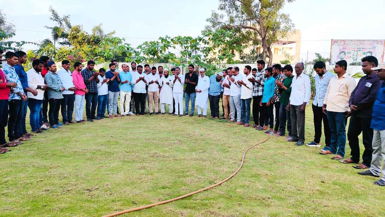 ఎమ్మెల్యేకే మా మద్దతు