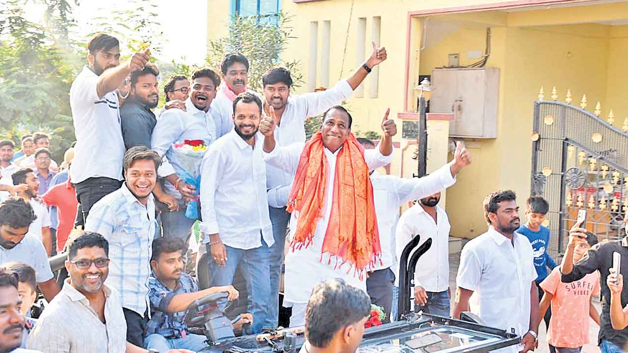 రాష్ట్రంలో ప్రతిపక్షాలకు స్థానం లేదు