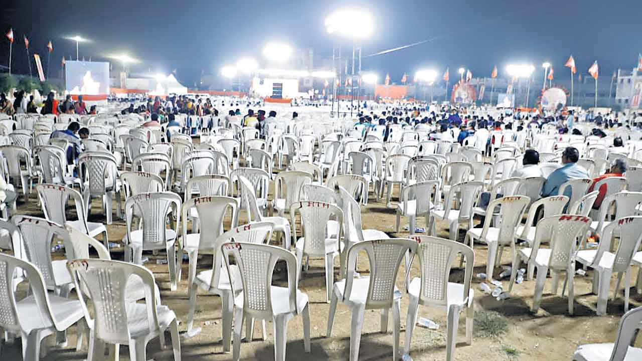 BJP | ఎన్నికల ప్రచారంలో బీజేపీకి చేదు అనుభవం.. కేంద్ర మంత్రి రాజ్‌నాథ్‌ ప్రసంగిస్తుండగానే వెళ్లిపోయిన జనం