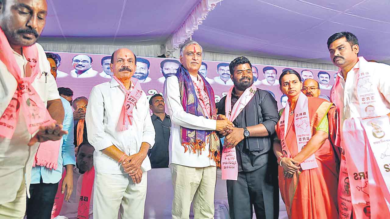 బీజేపీ-కాంగ్రెస్‌ చీకటి ఒప్పందం