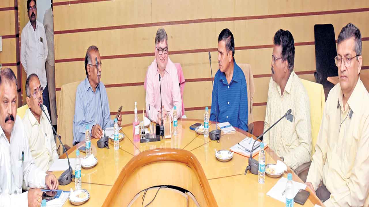 Medigadda Barrage | మేడిగడ్డ బరాజ్పై భయం వద్దు.. ప్రాజెక్టుల నిర్మాణంలో సాంకేతిక సమస్యలు సహజమే: నేషనల్ డ్యామ్ సేఫ్టీ అథారిటీ చైర్మన్ అనిల్జైన్