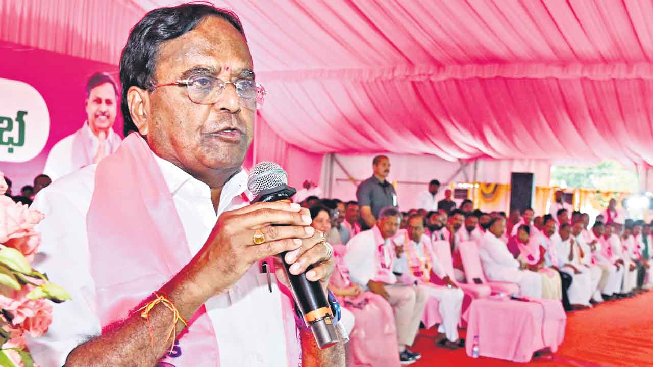 కేసీఆర్‌ను మూడోసారి గెలిపించుకోవాలి