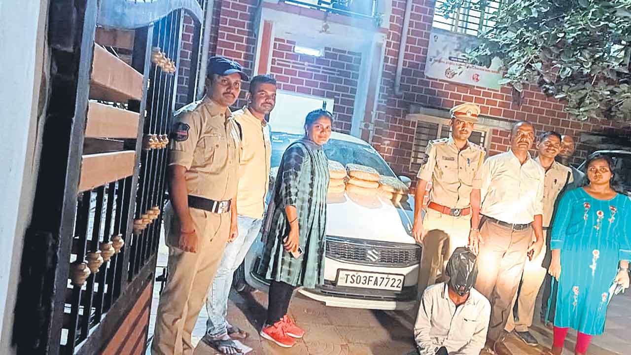 గంజాయి, అక్రమ మద్యం విక్రయదారులపై ఆబ్కారీ కొరడా