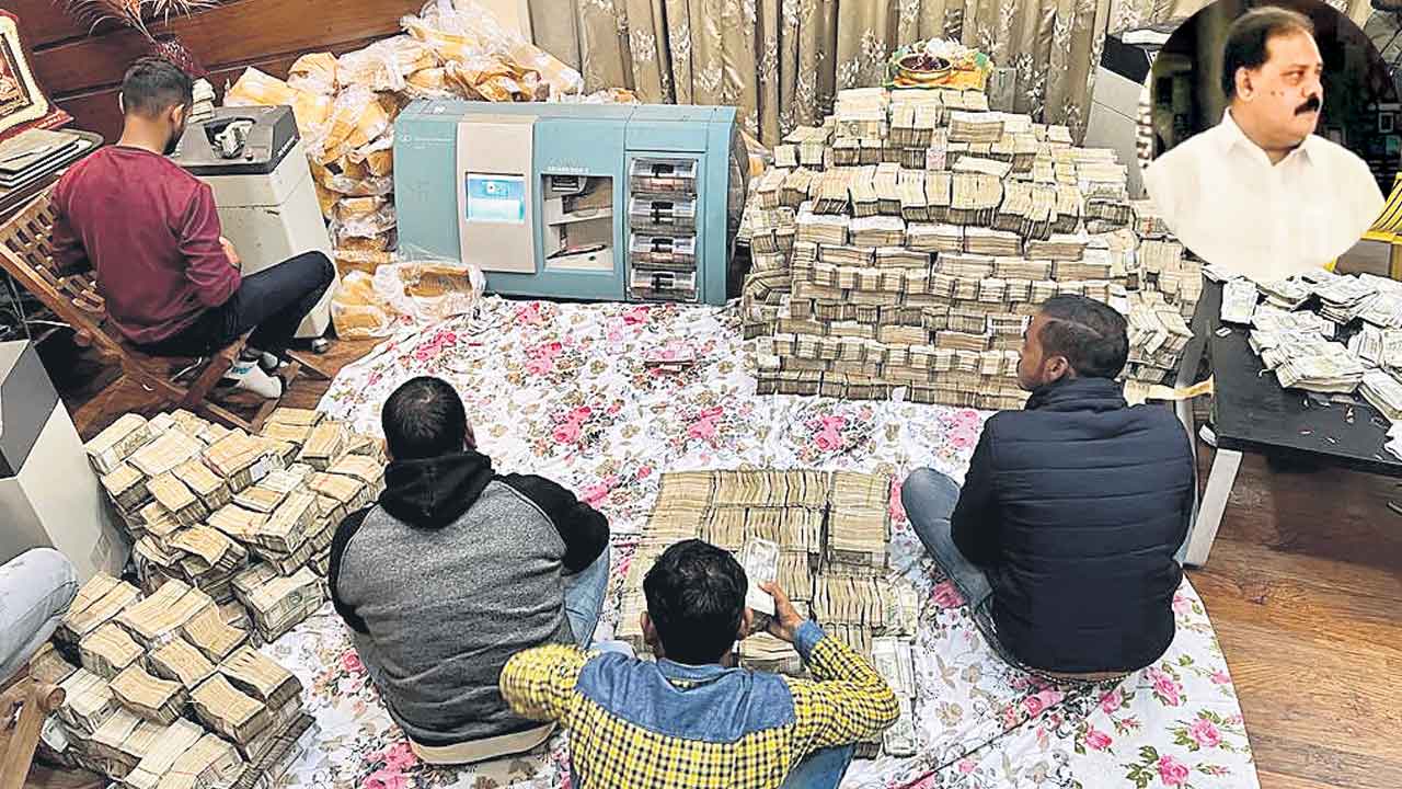 Congress | స్కాంగ్రెస్‌ కరెన్సీ లీల.. కర్ణాటక కాంగ్రెస్‌ నేత ఇంట్లో 42 కోట్లు స్వాధీనం