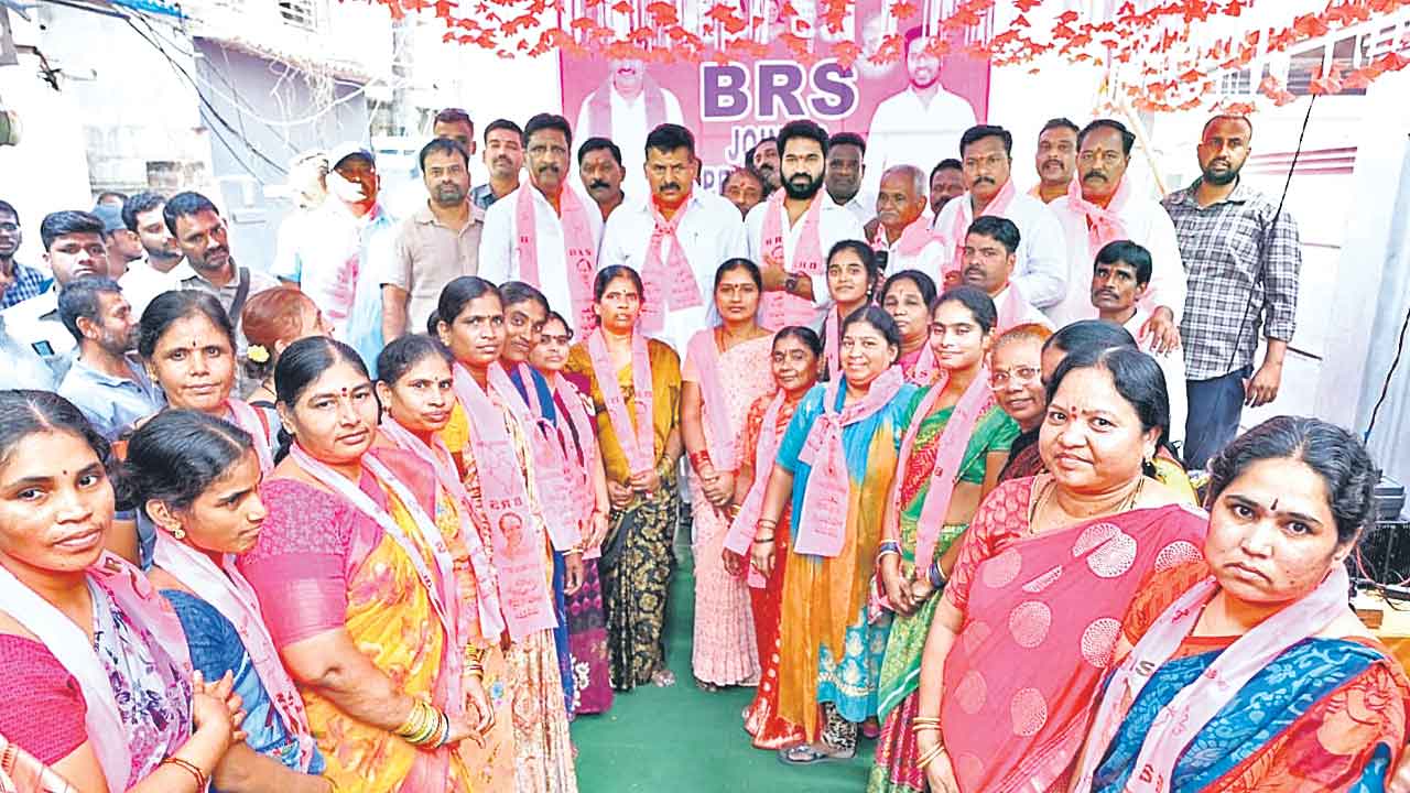 అభివృద్ధిని చూసి ఆశీర్వదించండి