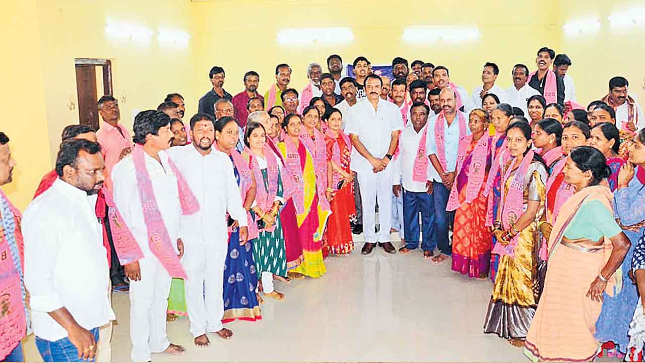 అభివృద్ధిని చూసి ఆశీర్వదించండి