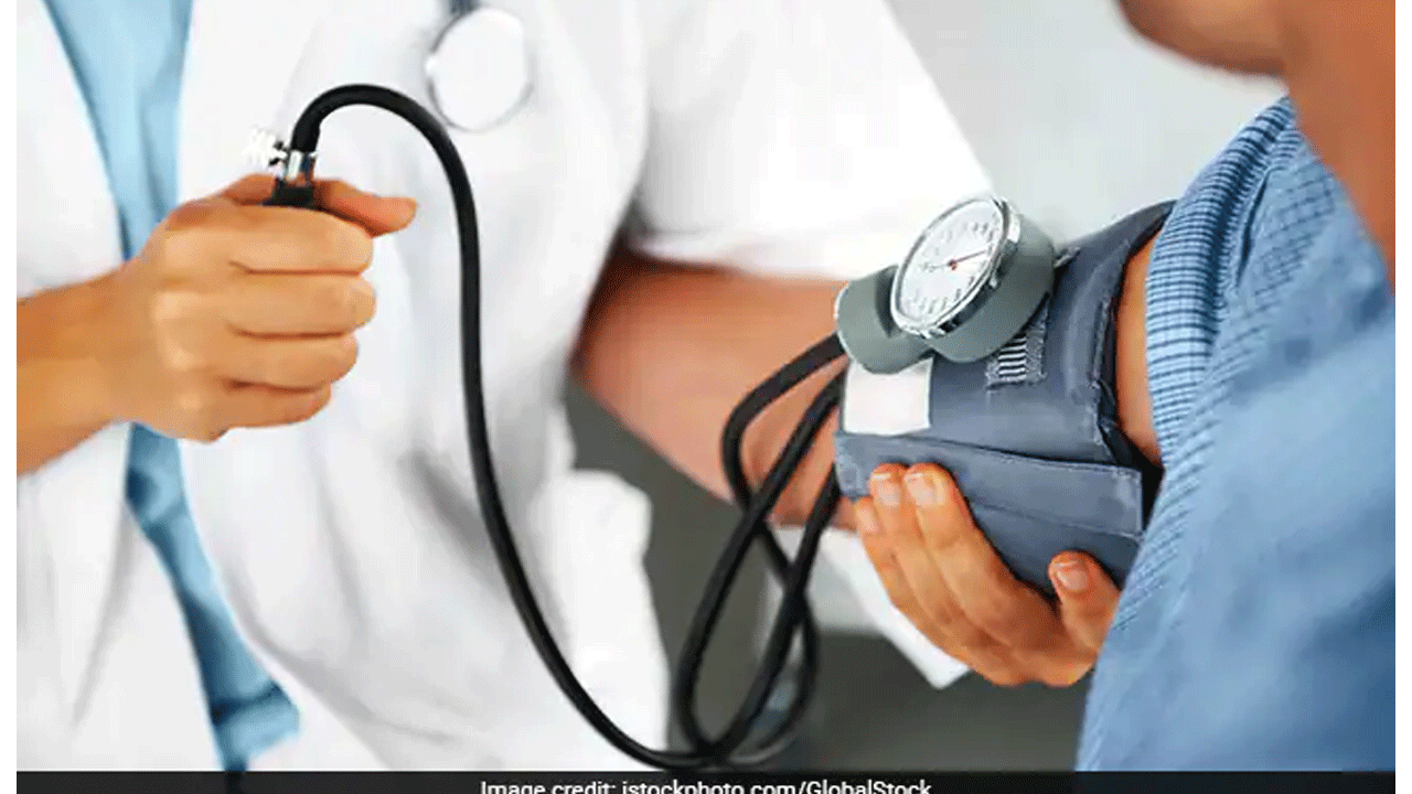 Health Tips | ఈ అల‌వాట్ల‌తో అధిక ర‌క్త‌పోటు ముప్పు..!