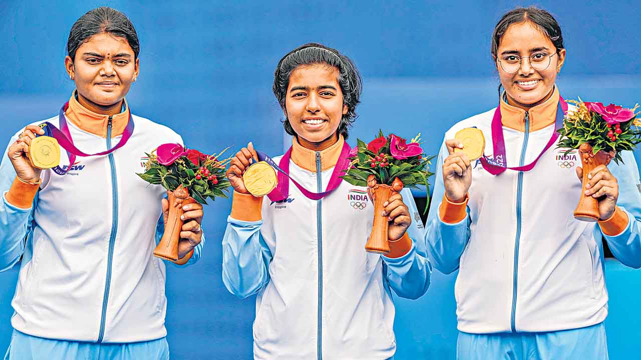 Asian Games | ఆసియాగేమ్స్‌లో దుమ్మురేపుతున్న భారత్‌.. పసిడి వెలుగులు విరజిమ్ముతున్న ఆర్చర్లు