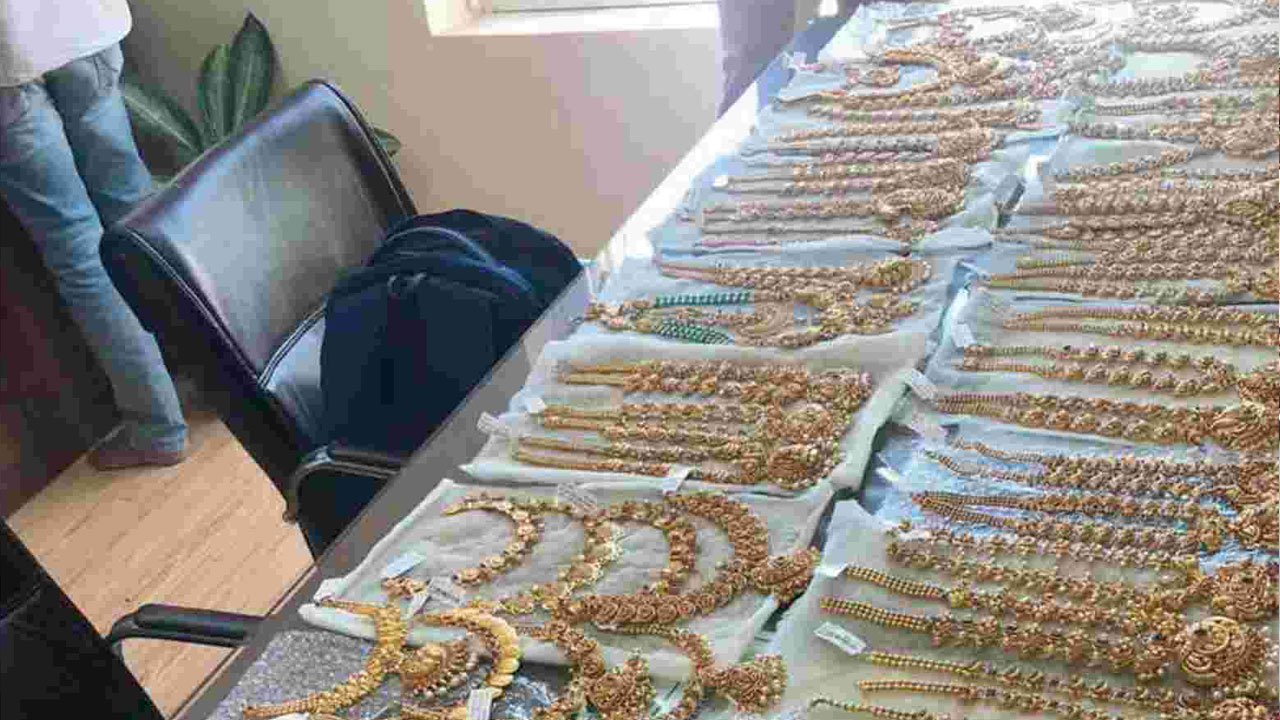 ఆరు కిలోల బంగారం పట్టివేత