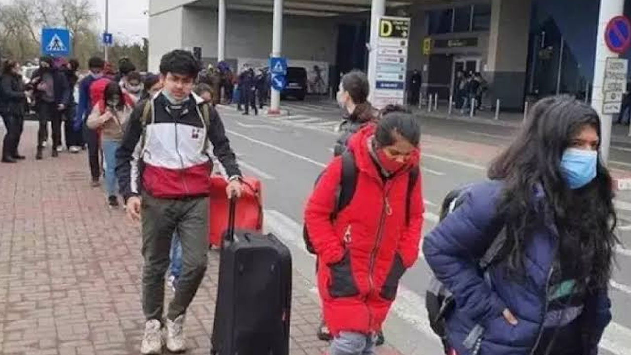 Operation Ajay | ఇజ్రాయెల్‌లో చిక్కుకున్న భారతీయులను రక్షించేందుకు ఆపరేషన్‌ అజయ్‌.. నేడు రానున్న మొదటి విమానం