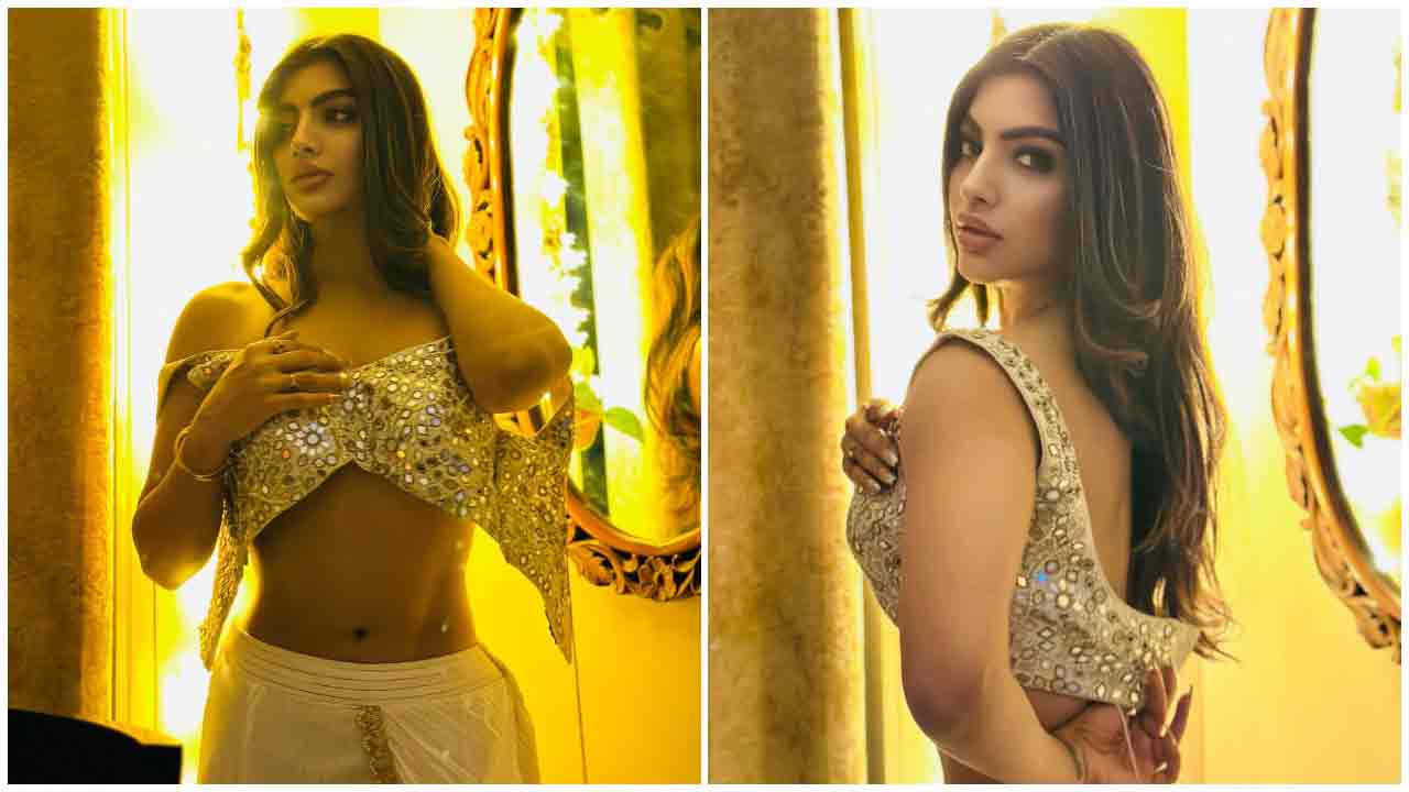 Akanksha Puri | లేలేత అందాలతో కైపెక్కిస్తున్న ఆకాంక్ష పూరి..