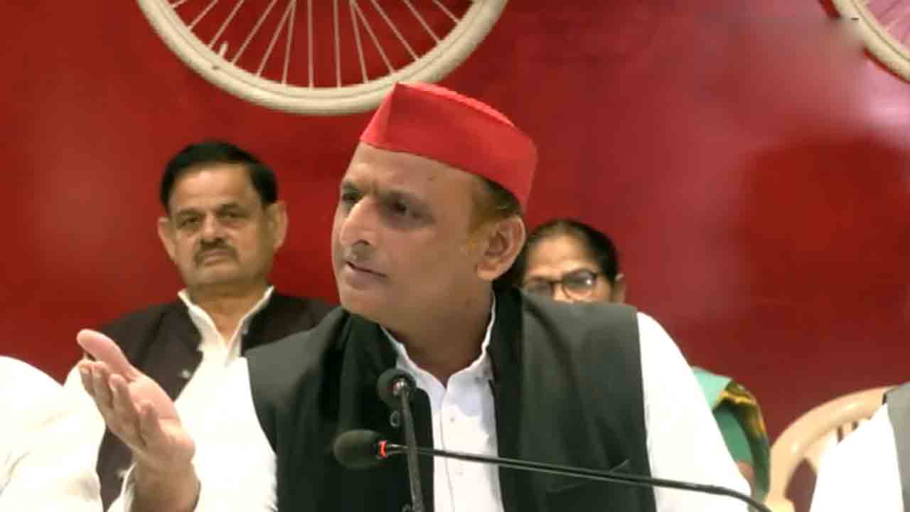 Akhilesh Yadav | బీజేపీని విమర్శిస్తే 140 కోట్ల మందిని కూడా జైళ్లలో పెడ్తరు: అఖిలేష్‌ యాదవ్‌ ఎద్దేవా