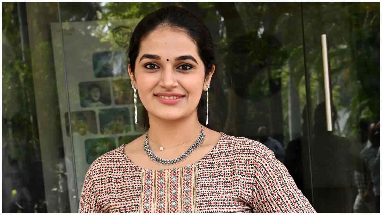 Aparna Janardan | నరకాసుర మూవీ ప్రెస్ మీట్ ఈవెంట్‌లో అపర్ణ జనార్థన్‌