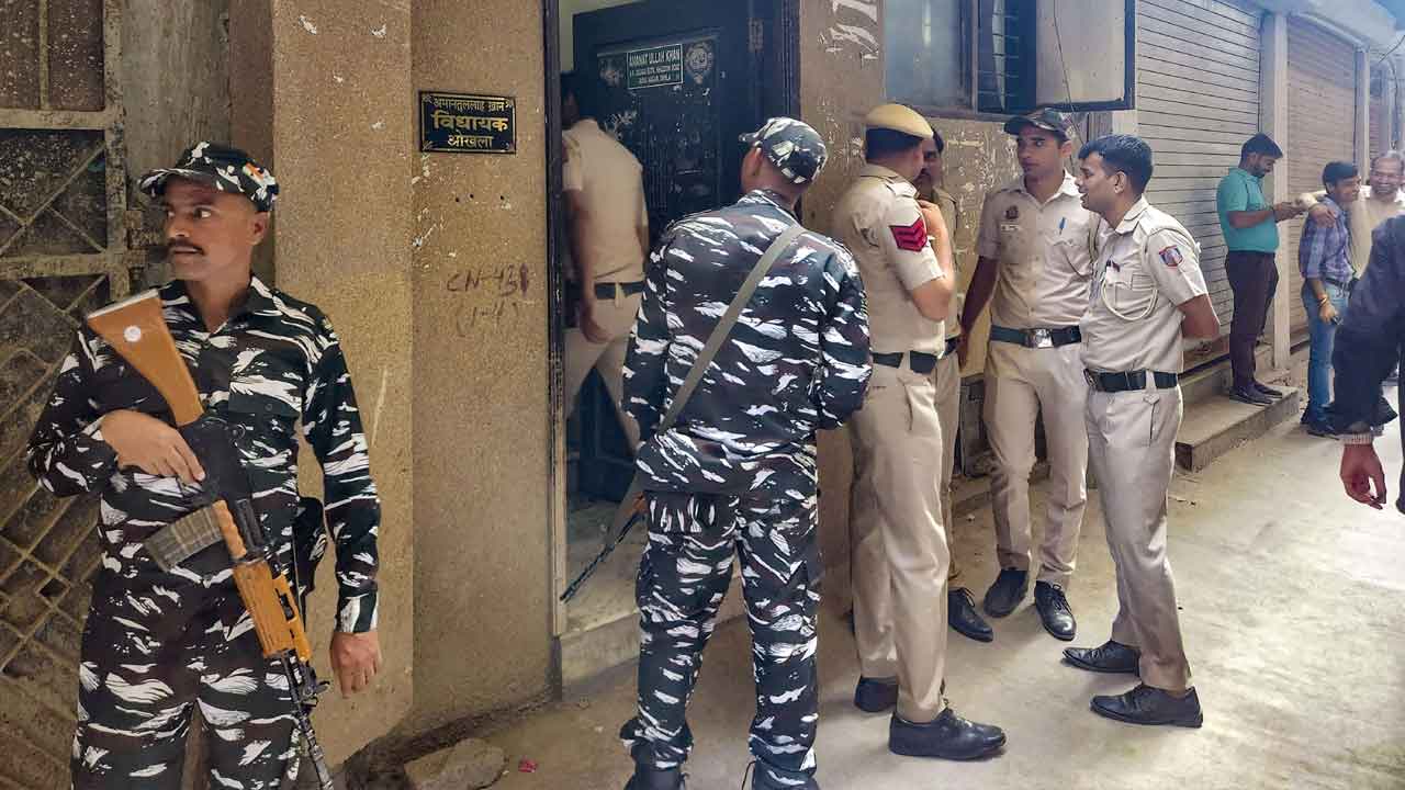 ఆప్‌ ఎమ్మెల్యే ఇంట్లో ఈడీ సోదాలు