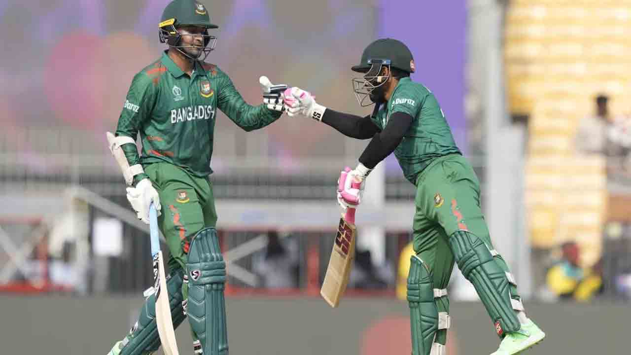 ODI World Cup | కివీస్ విజయ లక్ష్యం 246.. స్కోర్ కోసం శ్రమించిన బంగ్లా బ్యాటర్లు