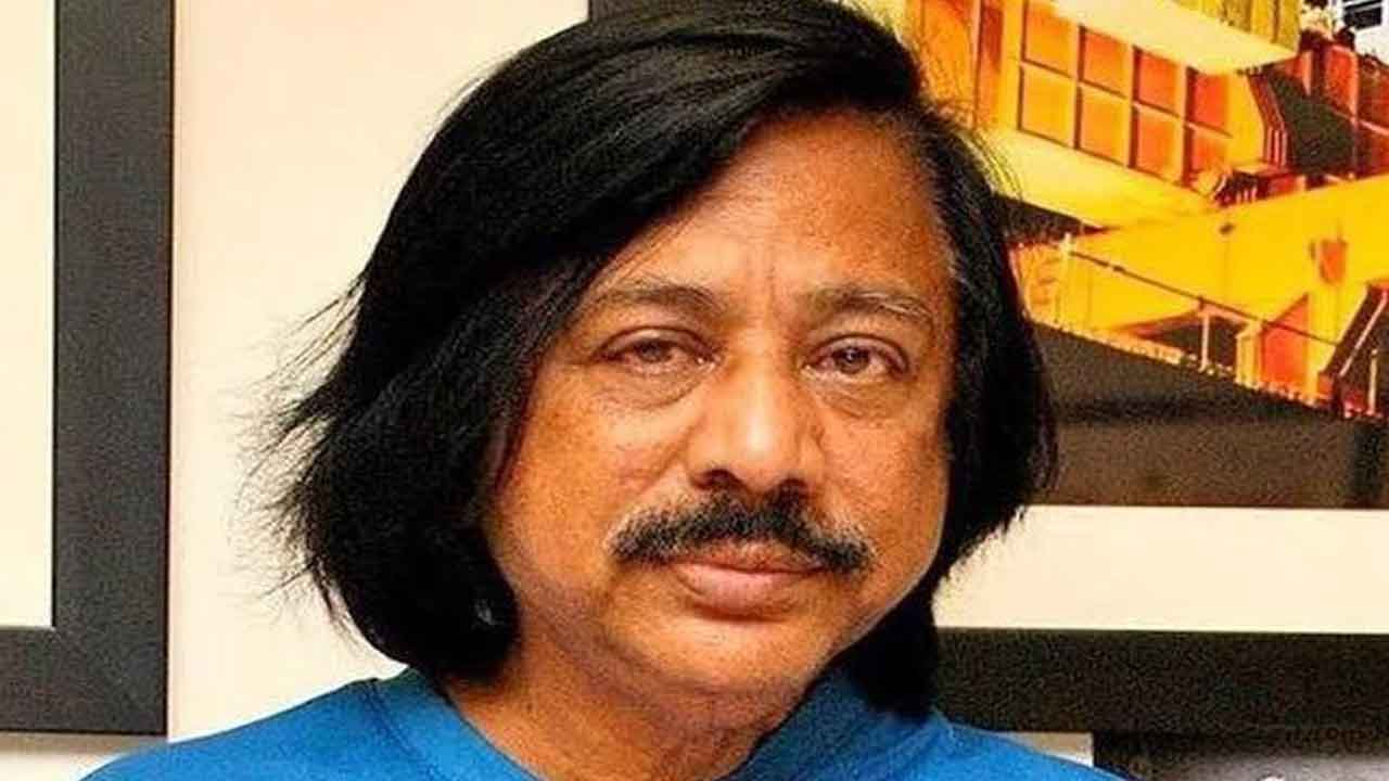 భరత్‌ భూషణ్‌ కుటుంబానికి ‘డబుల్‌ బెడ్‌రూం’