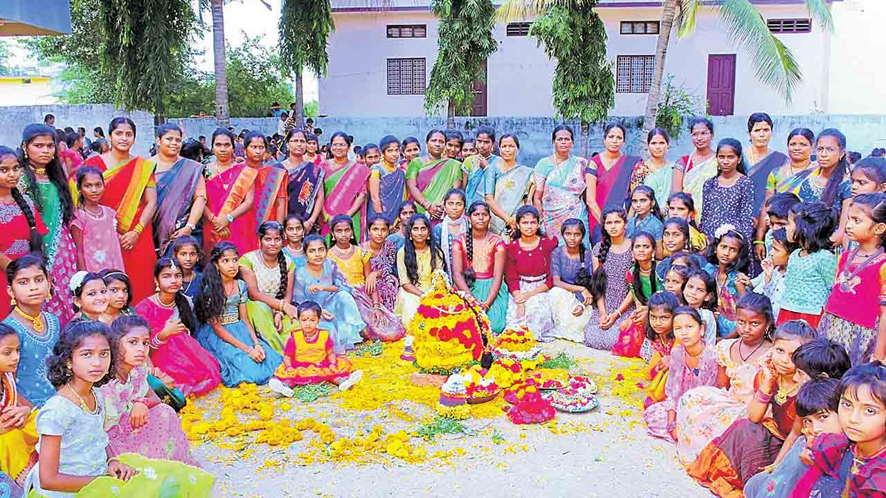 పూల సంబురం