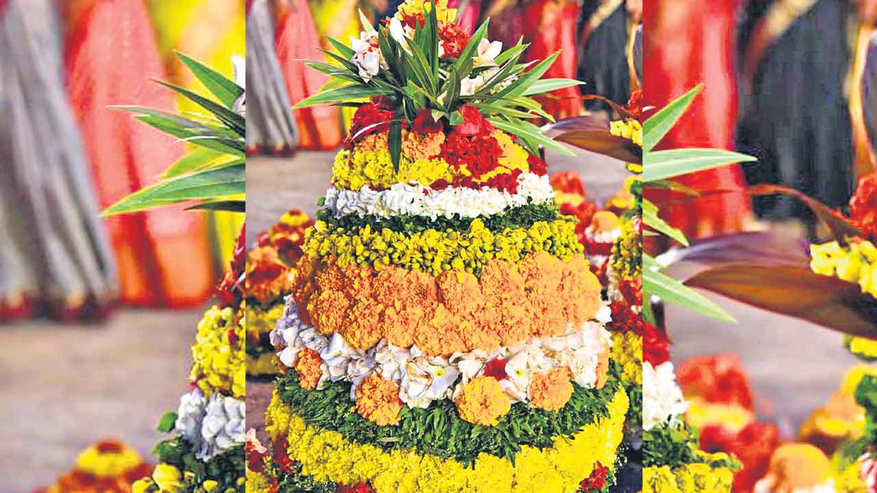 Bathukamma | బతుకమ్మకు తోడుగా గౌరమ్మ ఎందుకు?