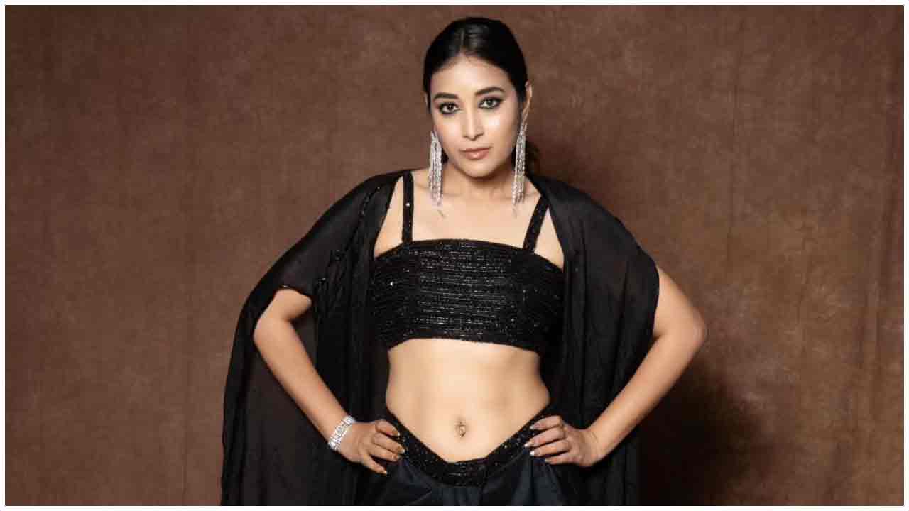 Bhanu Shree | లేలేత అందాలతో కవ్విస్తున్న భానుశ్రీ‌..