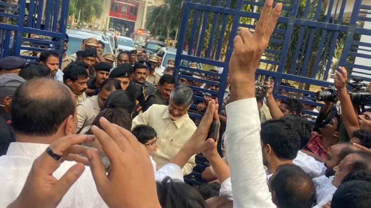 Chandrababu | 53 రోజుల తర్వాత బెయిల్‌పై చంద్రబాబు విడుదల..