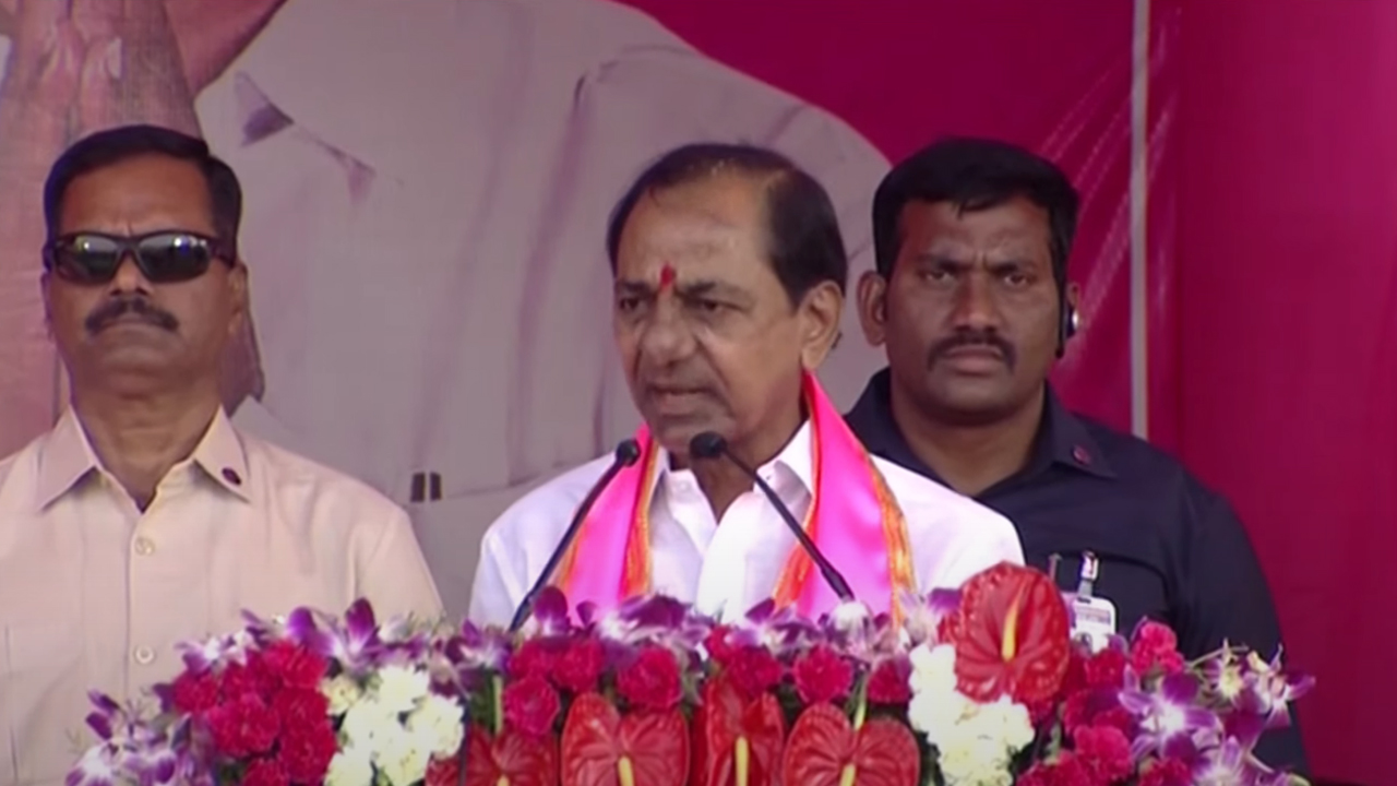 ఇప్పుడు అడ్డంపొడువు మాట్లాడుతునోళ్లంతా.. నాడు ఎవరి బూట్లు మోసుకుంటూ ఉన్నరో తెలుసు : సీఎం కేసీఆర్‌