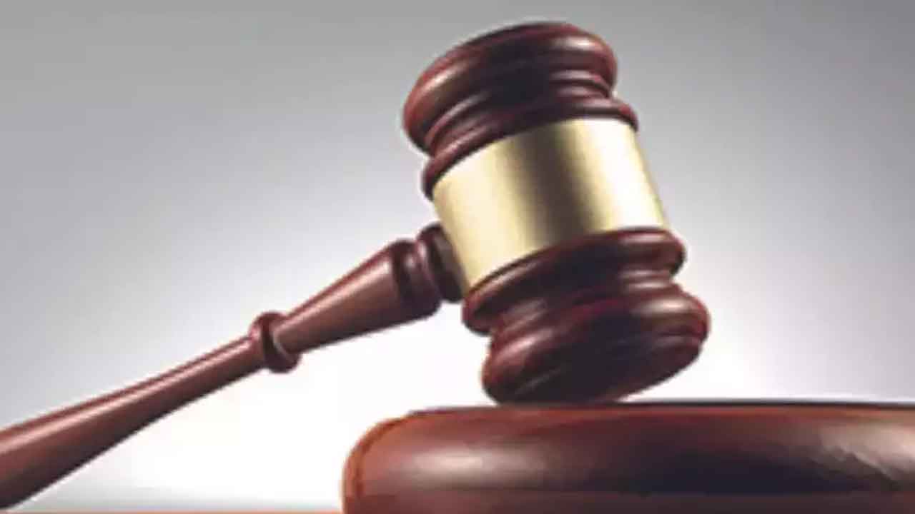 షెడ్యూల్డ్‌ ప్రాంతాల్లో ‘గృహలక్ష్మి’పై స్టే