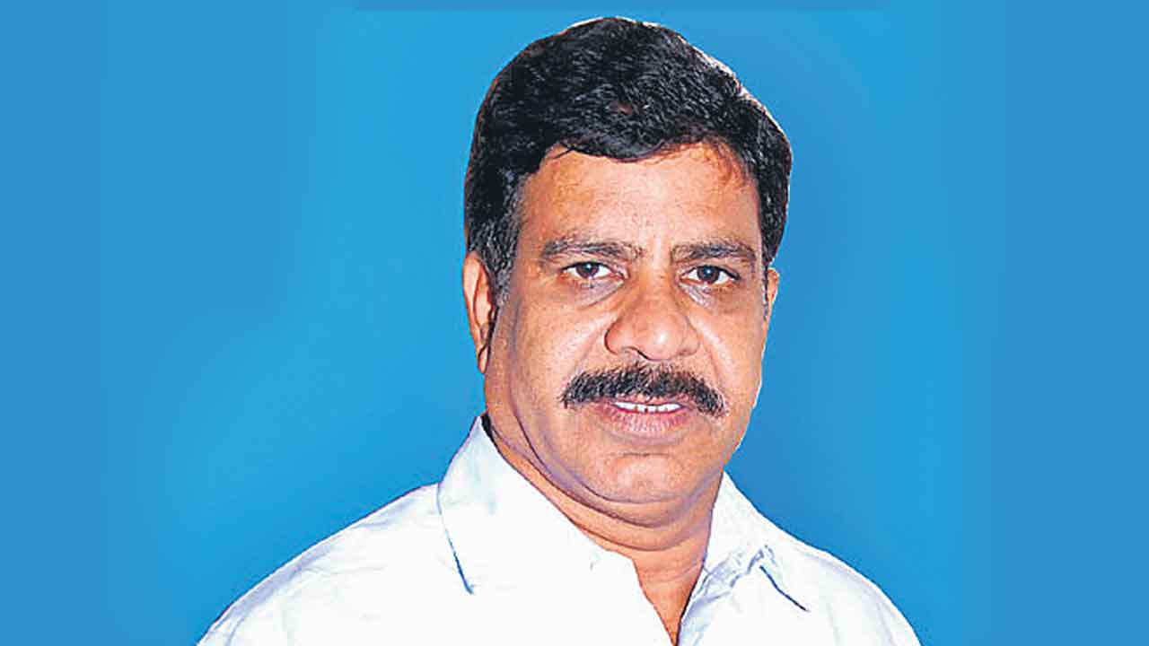 కాంగ్రెస్‌వి ఫ్యూడల్‌ పోకడలు