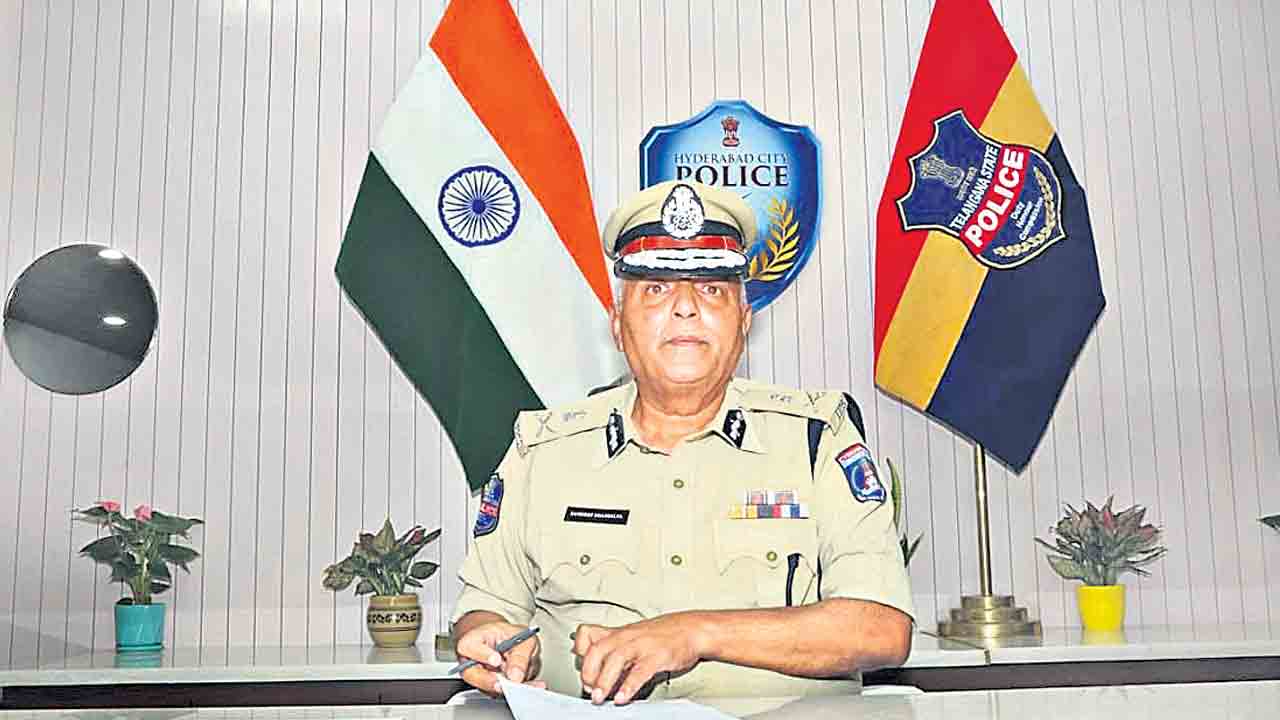 హైదరాబాద్‌ సీపీగా సందీప్‌ శాండిల్య