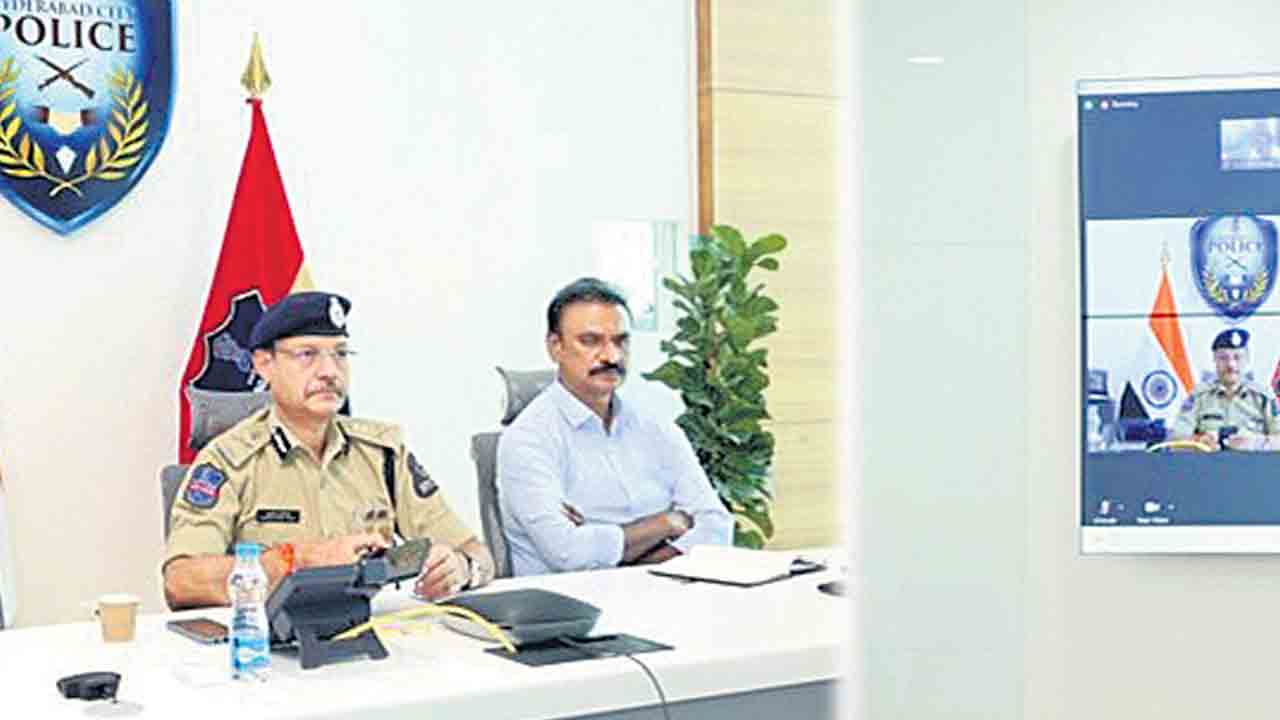 ఎన్నికల ఫిర్యాదులపై 1950కాల్‌ చేయండి