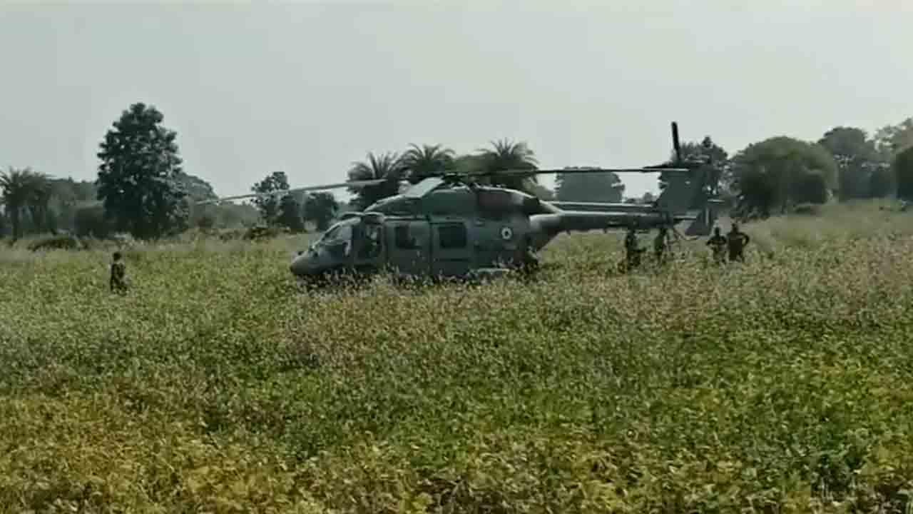 Dhruv helicopter | ఎయిర్‌ ఫోర్స్‌ హెలికాప్టర్‌లో సాంకేతిక లోపం.. భోపాల్ సమీపంలో అత్యవసర ల్యాండింగ్‌