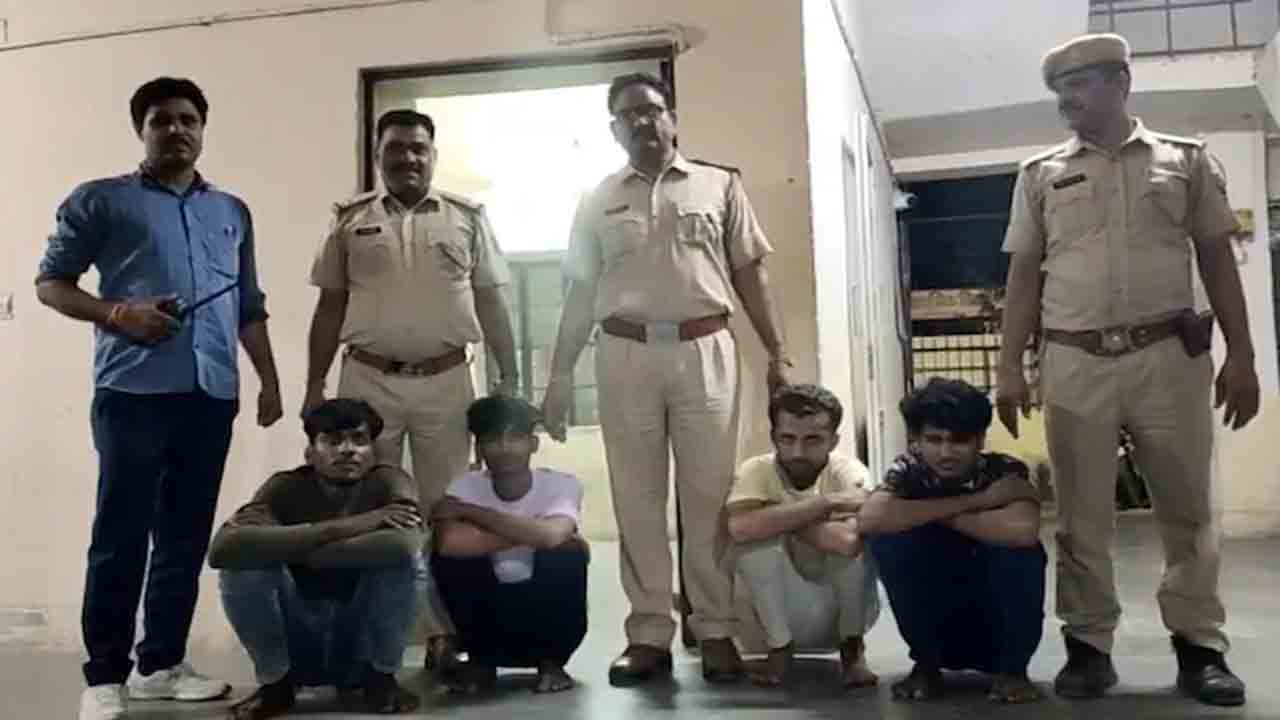 Robbery  | వృద్ధురాలి ఇంట్లో చోరీ.. స్నేహితులతో కలిసి కుట్ర పన్నిన మనవడు