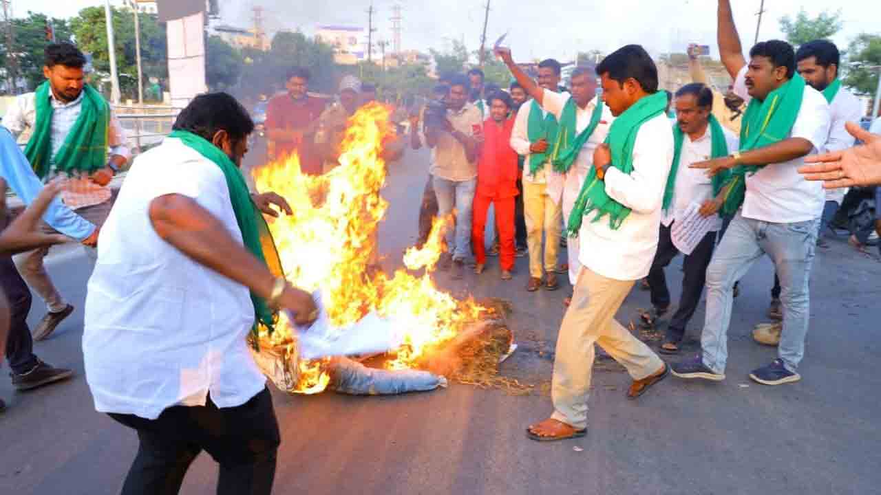 రేవంత్‌పై భగ్గుమన్న మున్నూరుకాపులు