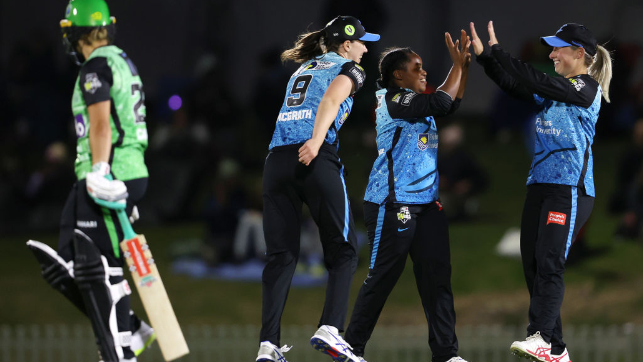 WBBL 2023 | 29 పరుగులకే ఆలౌట్.. బిగ్ బాష్ లీగ్ లో  మెల్బోర్న్ చెత్త రికార్డు