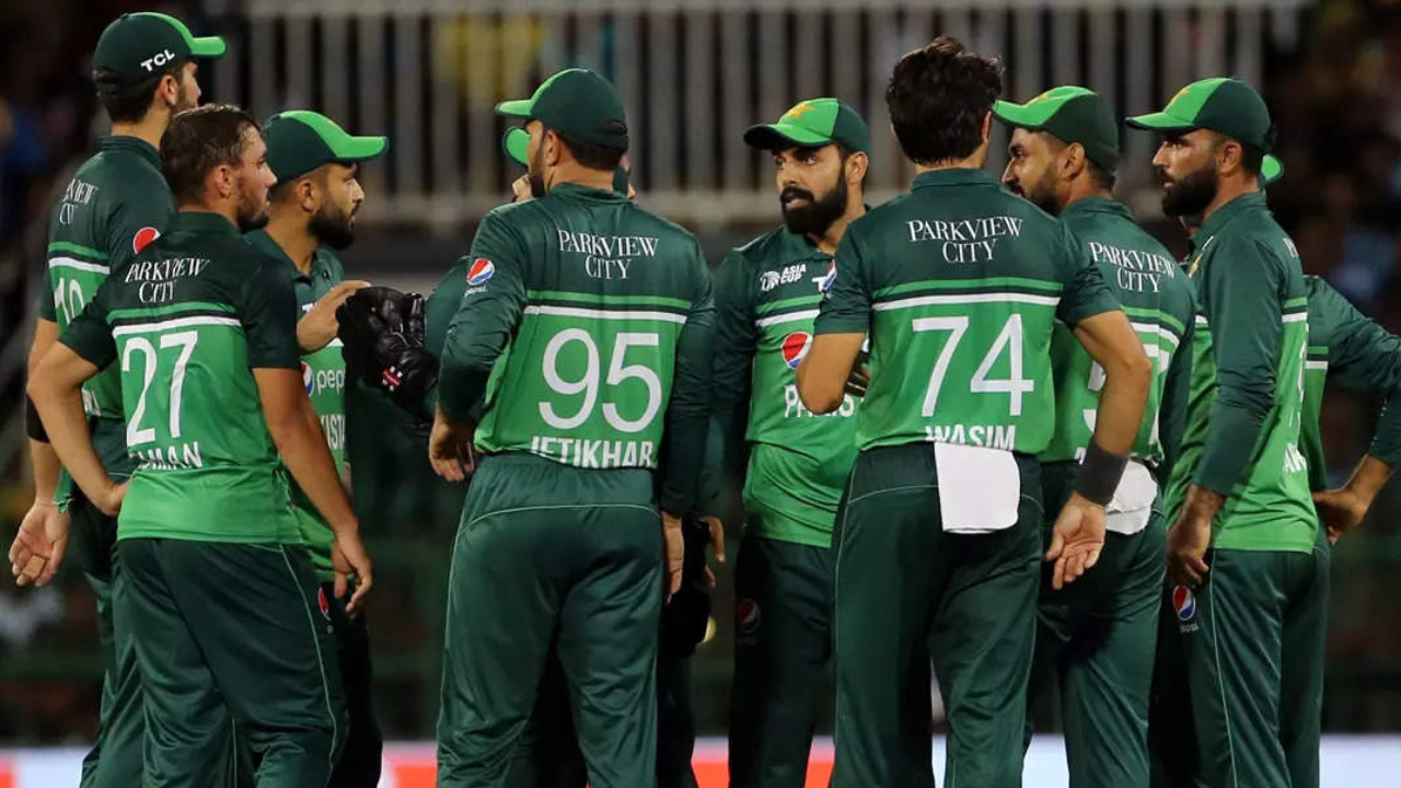 ODI World Cup | ఆస్ట్రేలియాతో పోరుకు ముందే పాక్ జట్టుకు భారీ షాక్..
