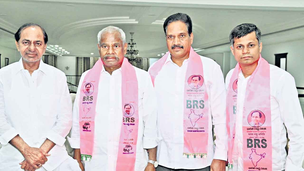 బీఆర్‌ఎస్‌లో టీడీపీ మెదక్‌ నేతల చేరిక